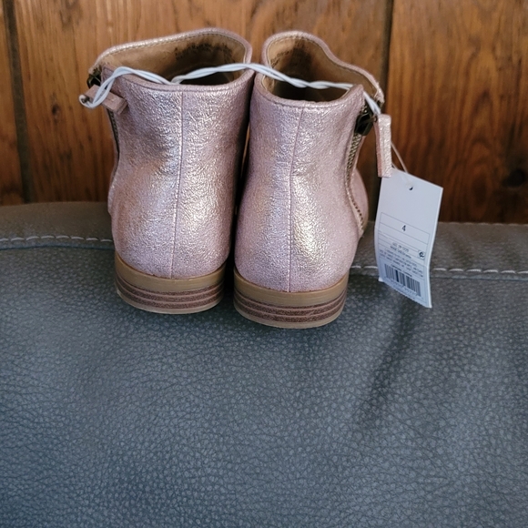Cat & Jack rose gold booties. NWT! - Picture 3 of 4